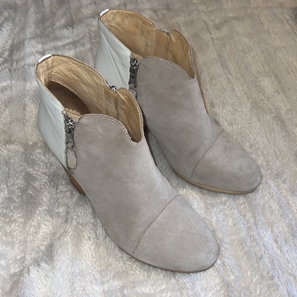 Rag & Bone Two-Tone Margot Suede Leather Ankle Boots - Picture 4 of 9